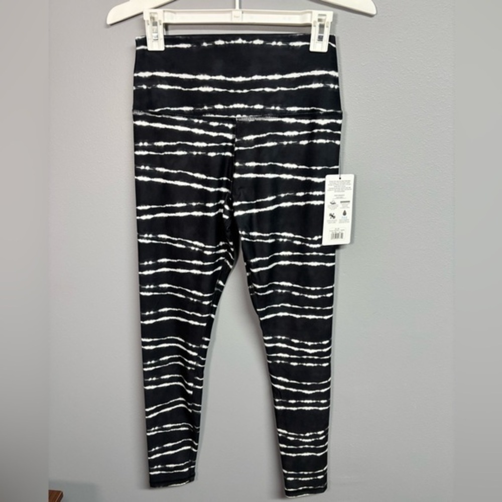 Scorpio Sol Monochrome Striped Leggings